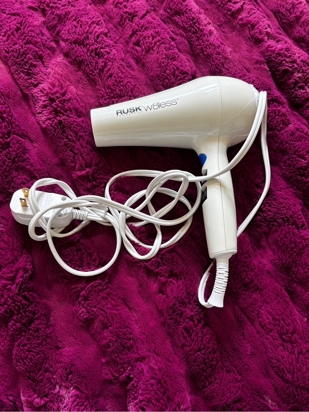 RUSK W8less White Compact Hair Dryer - White professional used twice excellent